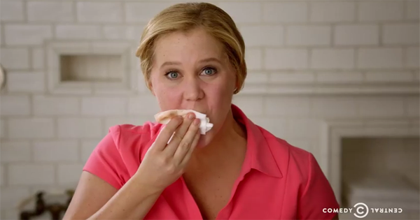 amy_schumer_girl_you_dont_need_makeup_fb